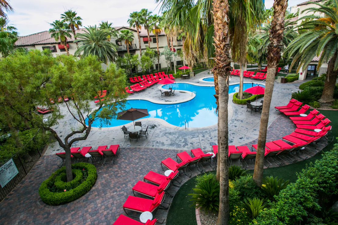 The elegance of Tuscany Suites & Casino